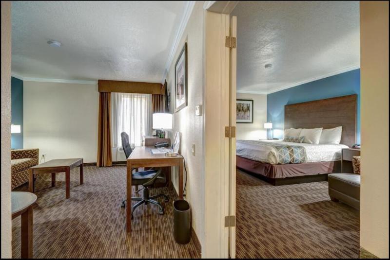 Best Western Airport Albuquerque Innsuites Hotel & Suites