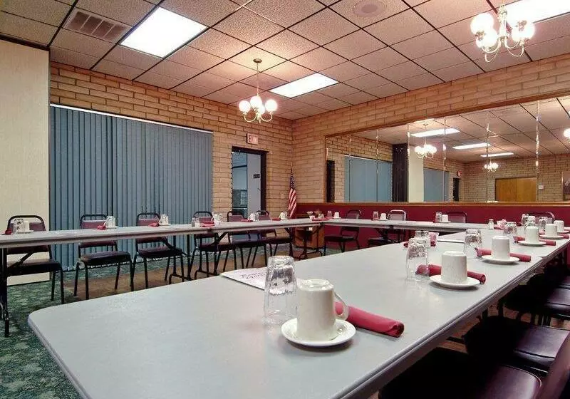 فندق Best Western Hospitality House