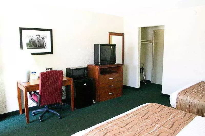 فندق Best Western Hospitality House