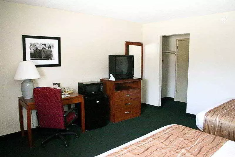 فندق Best Western Hospitality House