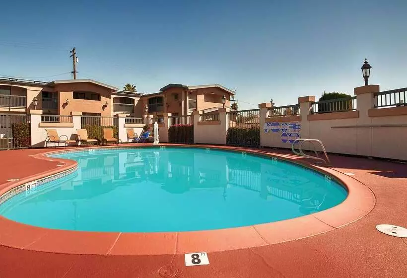 فندق Best Western Inn