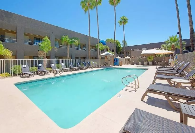 Best Western Innsuites Phoenix Hotel & Suites