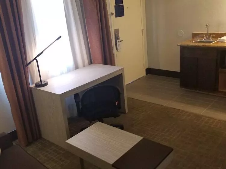 Best Western Innsuites Phoenix Hotel & Suites