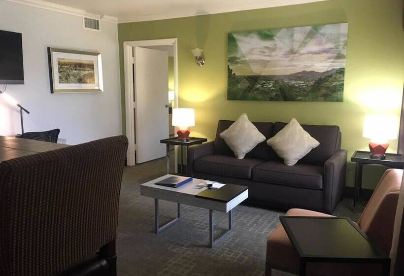 Best Western Innsuites Phoenix Hotel & Suites