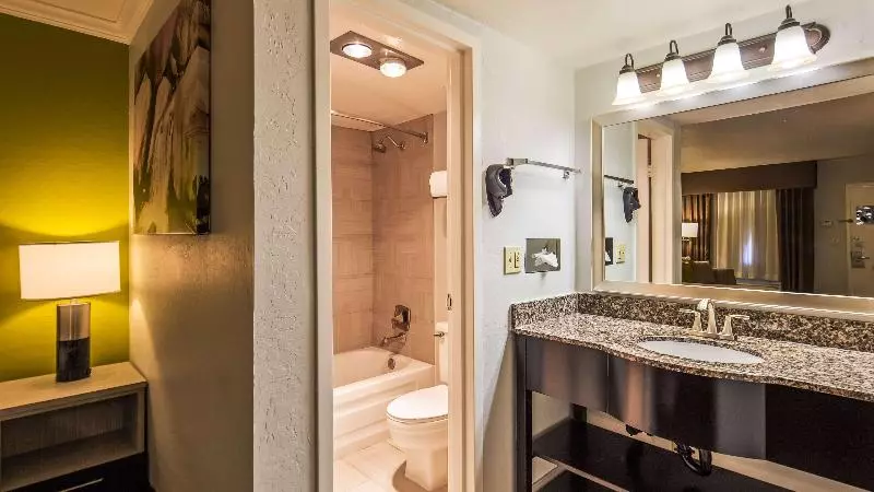 Best Western Innsuites Phoenix Hotel & Suites