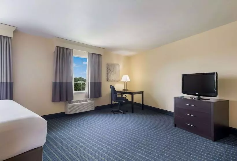 فندق Best Western Parkside Inn