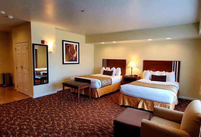 호텔 Best Western Plus Northwoods Inn