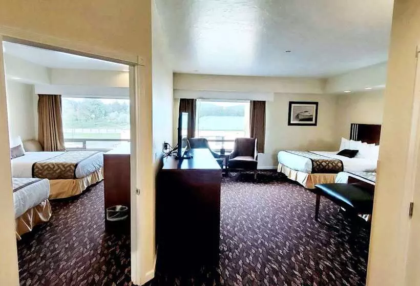 호텔 Best Western Plus Northwoods Inn