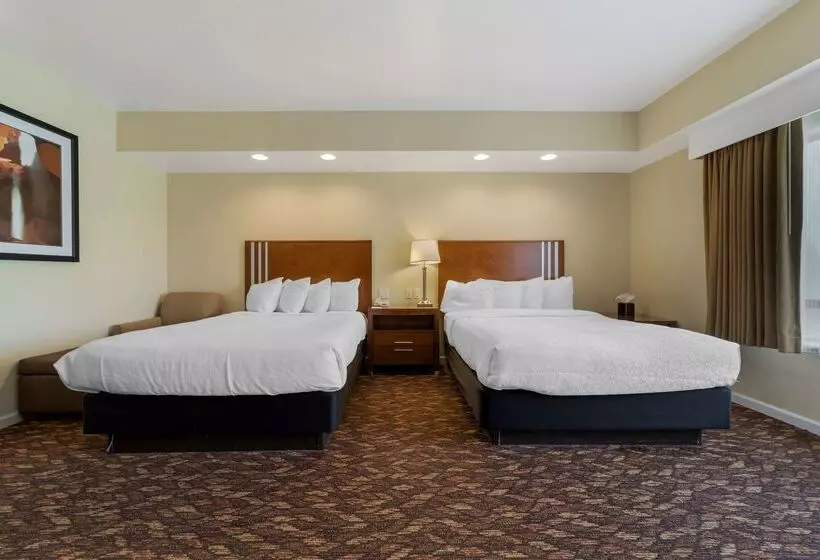 호텔 Best Western Plus Northwoods Inn