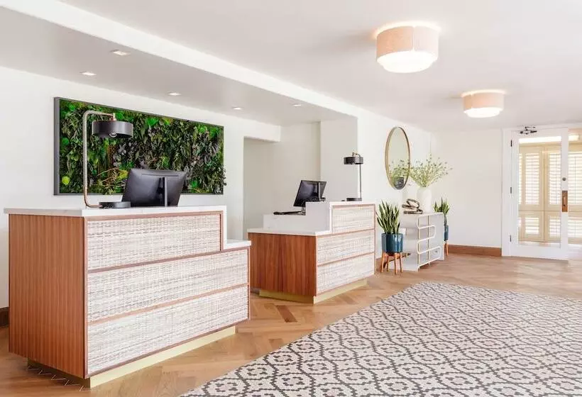 ホテル Carmel Mission Inn