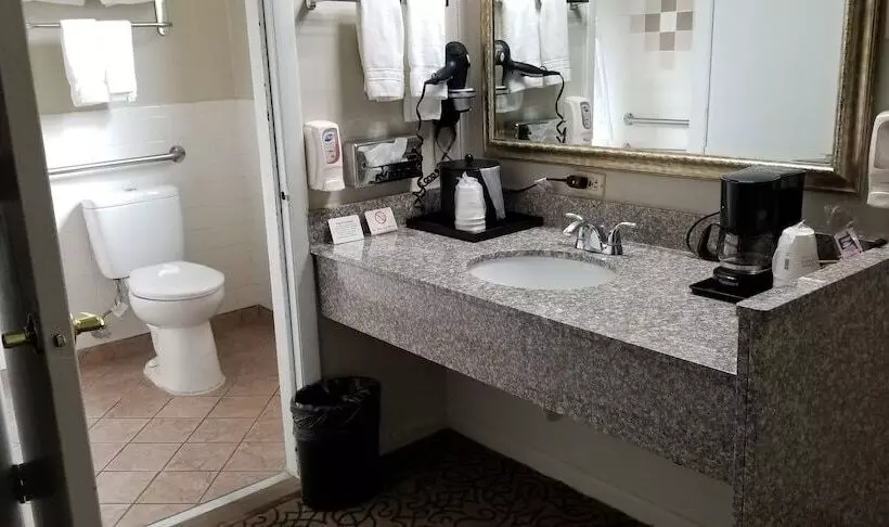 酒店 Days Inn & Suites By Wyndham Trinidad