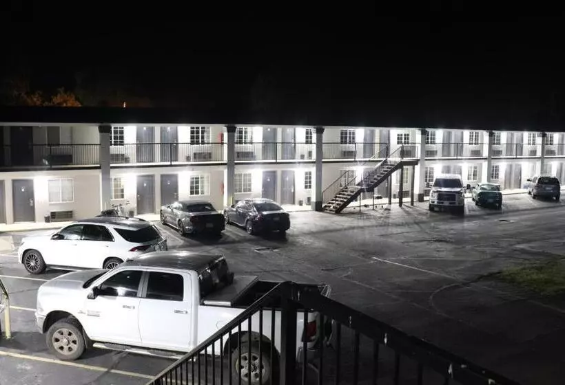 호텔 Deluxe Inn Miami Ok