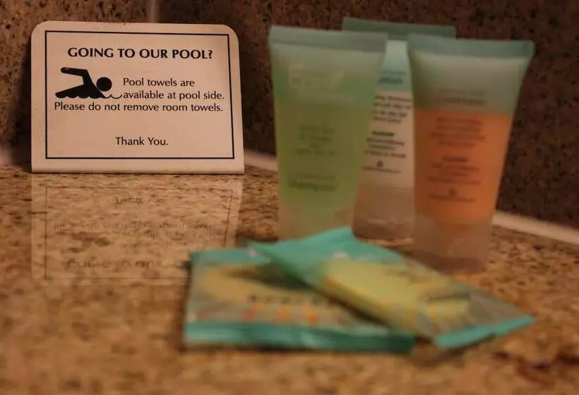 Clarion Hotel Bakersfield North