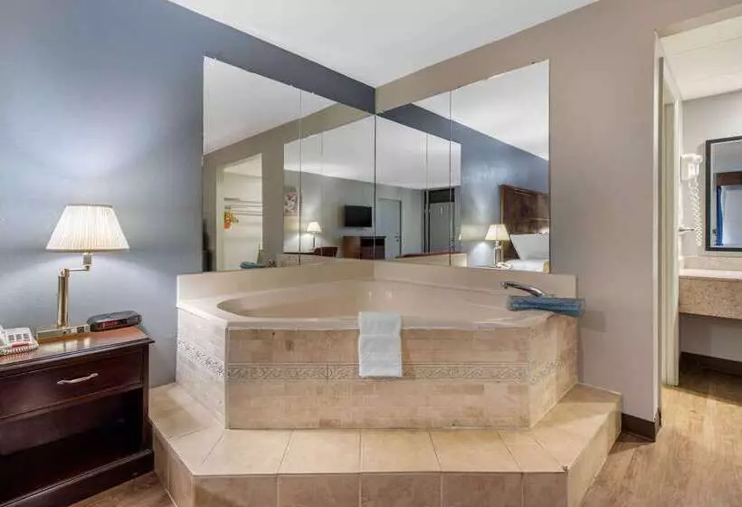 فندق Econo Lodge