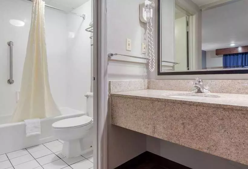 فندق Econo Lodge