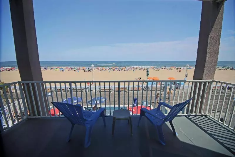 Отель Flagship Oceanfront