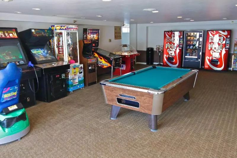 Отель Flagship Oceanfront