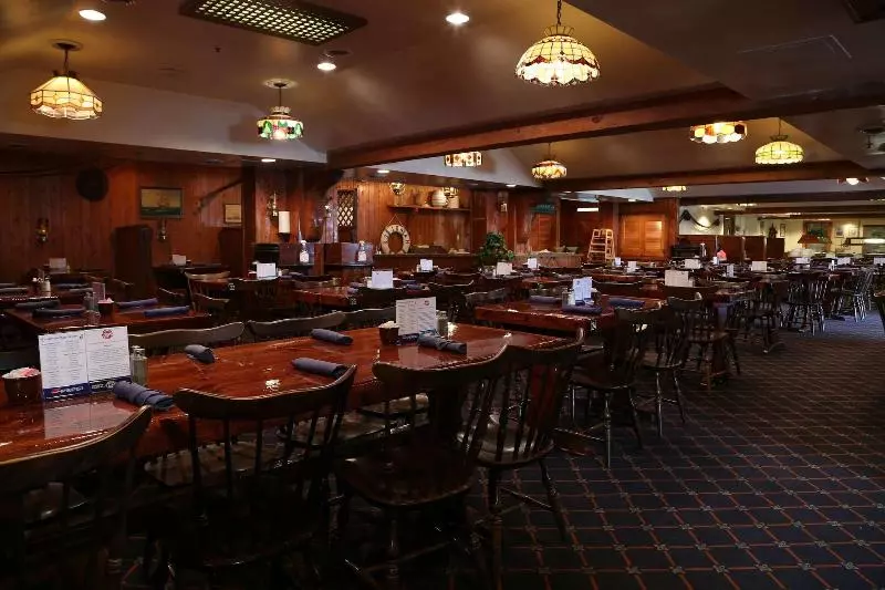 Отель Flagship Oceanfront