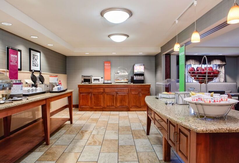 فندق Hampton Inn Dubuque