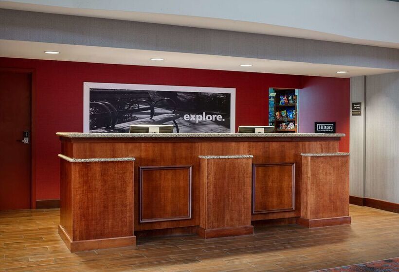 فندق Hampton Inn Dubuque