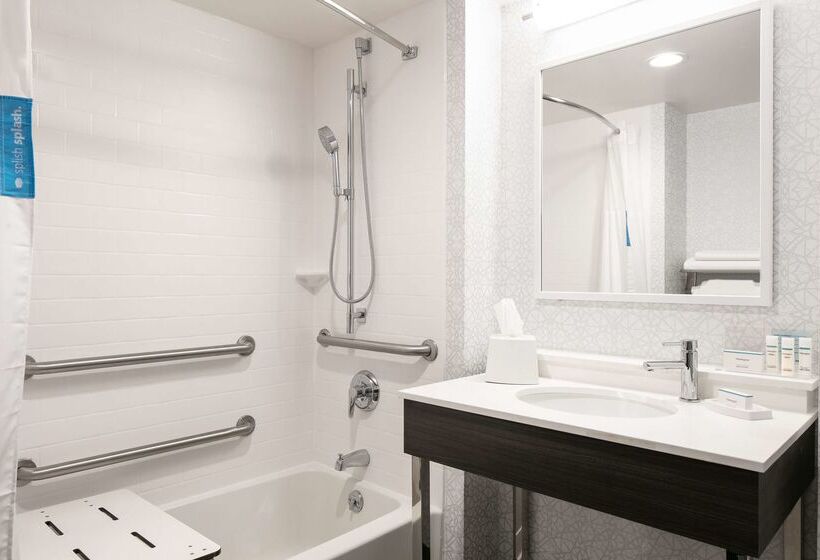 فندق Hampton Inn Dubuque