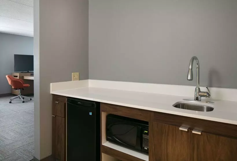 בית מלון כפרי Hampton Inn Dubuque