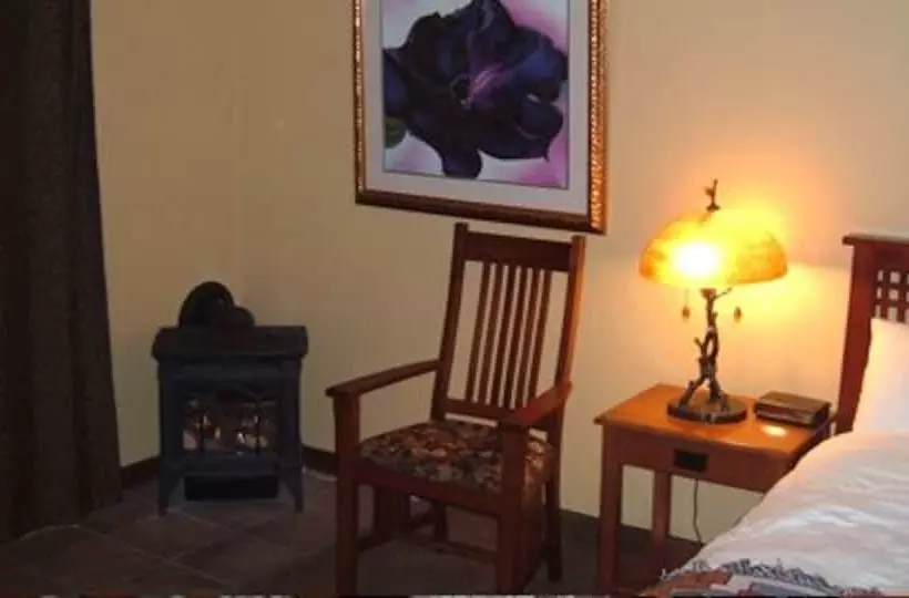 בית מלון כפרי Beachcombers Inn