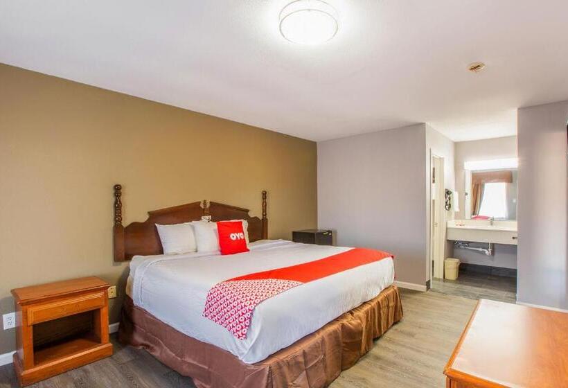 בית מלון כפרי Rodeway Inn & Suites