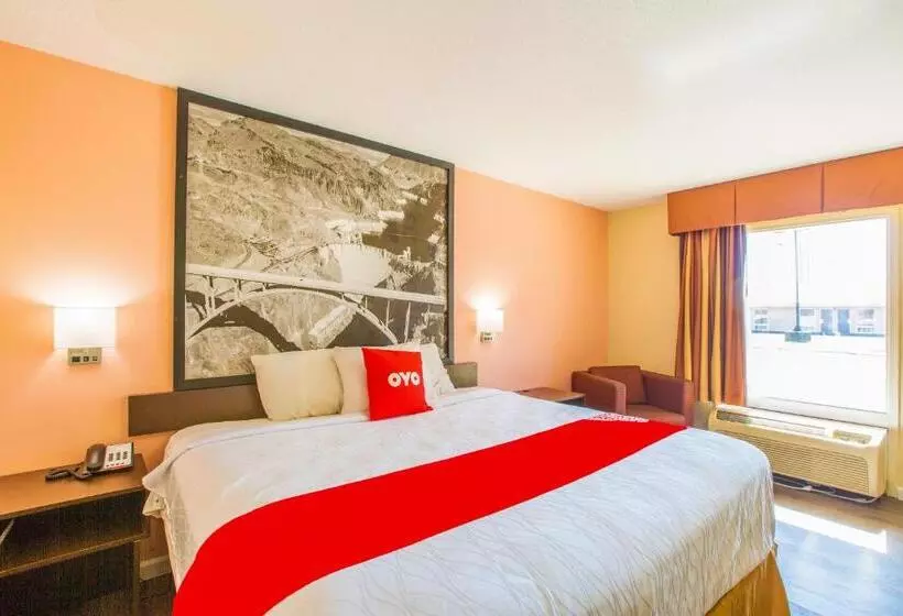 Отель Rodeway Inn & Suites