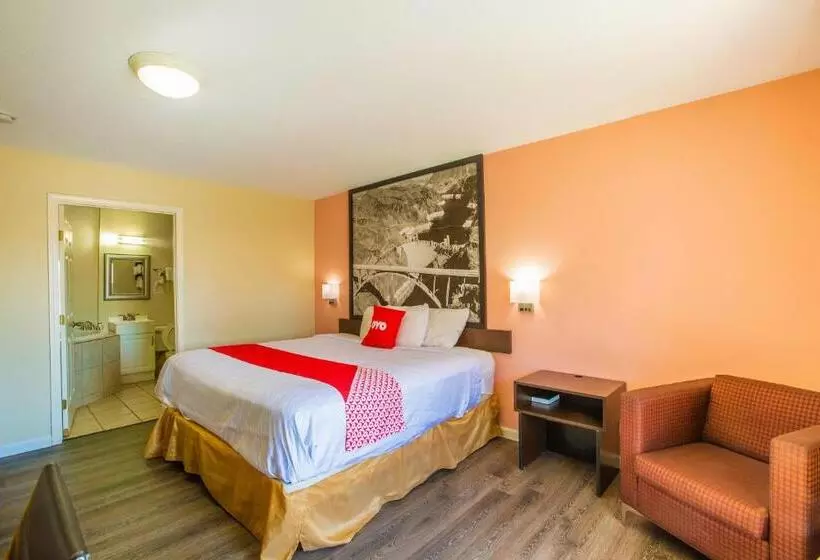 Отель Rodeway Inn & Suites