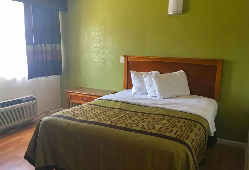 فندق Americas Best Value Inn Visalia