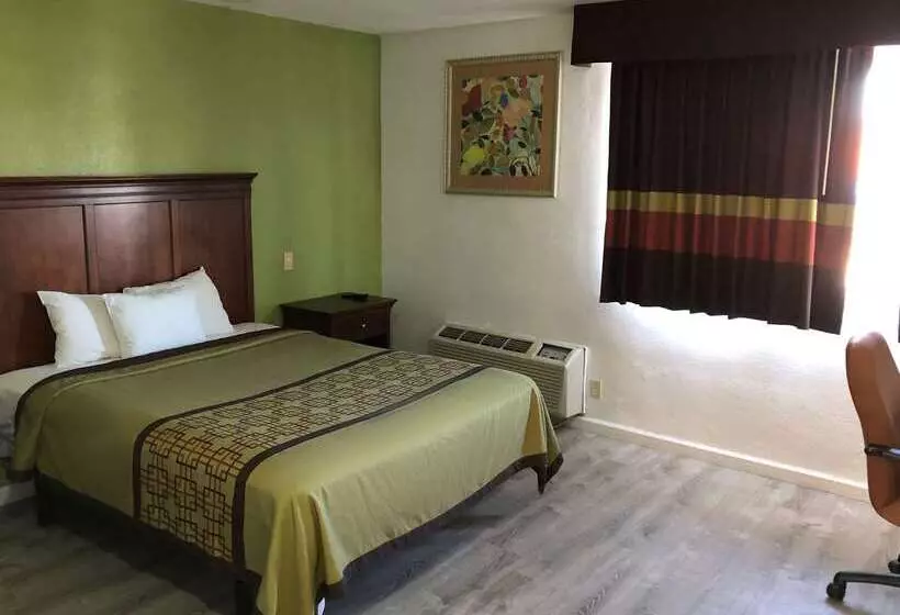فندق Americas Best Value Inn Visalia