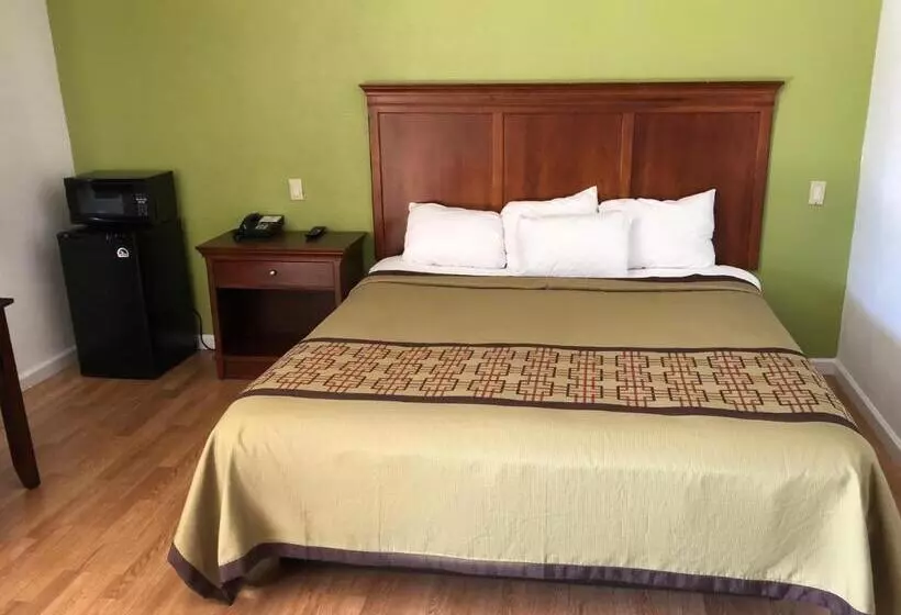 فندق Americas Best Value Inn Visalia