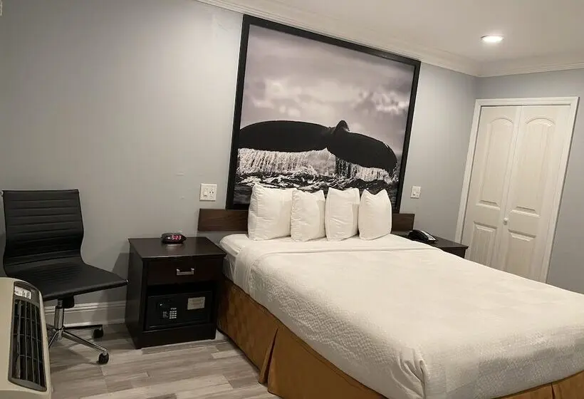 ホテル Aura Inn Monterey