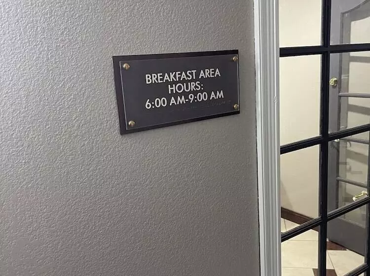 酒店 Baymont By Wyndham Bellevue / Omaha