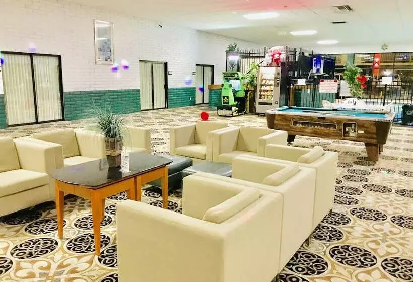 Hotelli Baymont By Wyndham El Dorado