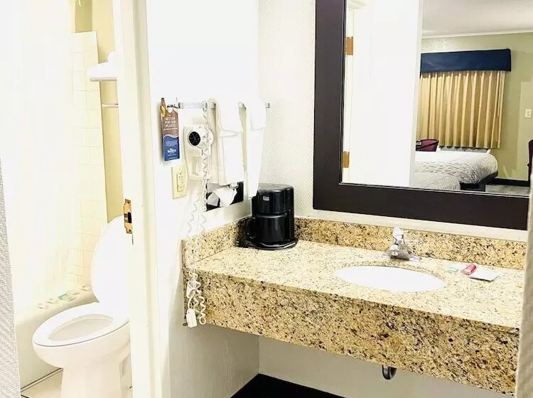 Hotelli Baymont By Wyndham El Dorado