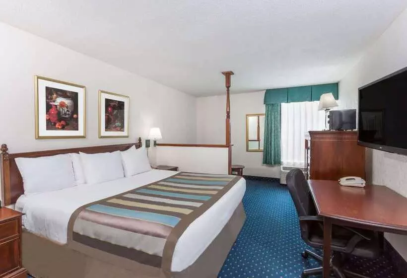 Hotel Baymont By Wyndham Greensboro/coliseum