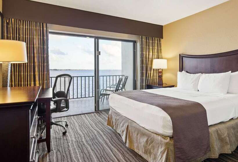 בית מלון כפרי Best Western Fort Myers Waterfront