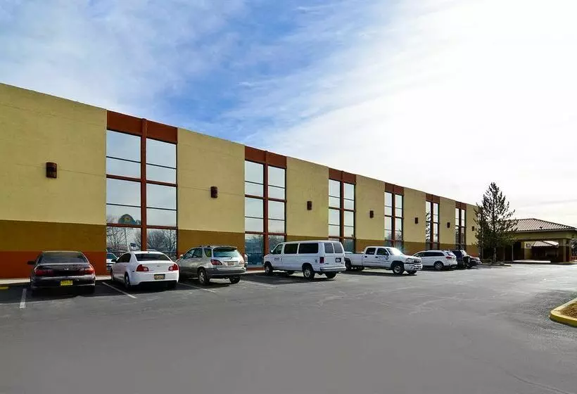 Red Lion Hotel Farmington