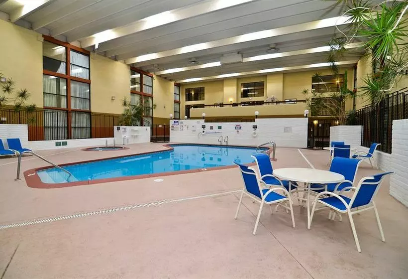 Red Lion Hotel Farmington