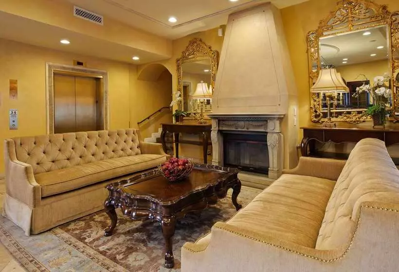 בית מלון כפרי Best Western Plus Sunset Plaza