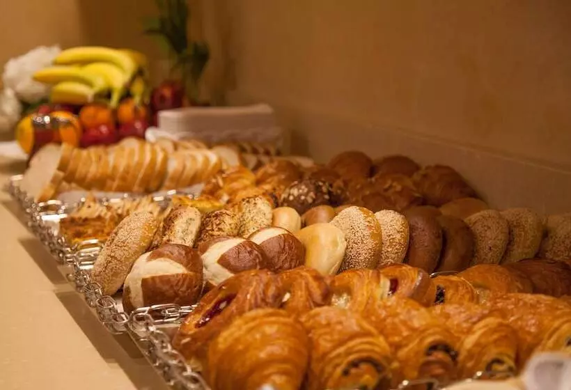 בית מלון כפרי Best Western Plus Sunset Plaza