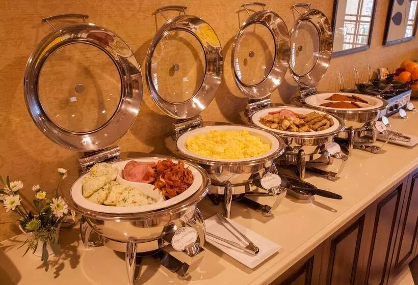 בית מלון כפרי Best Western Plus Sunset Plaza