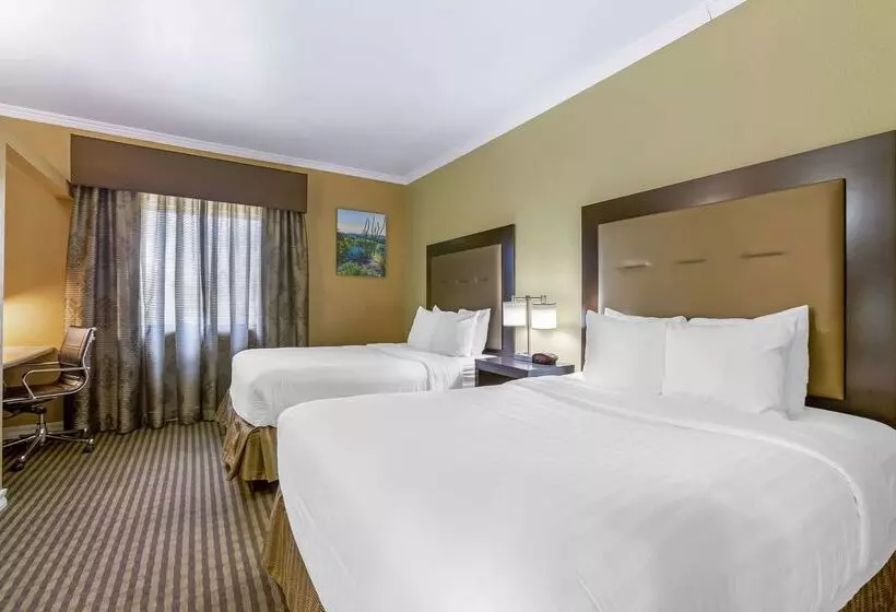 فندق Best Western Royal Sun Inn & Suites