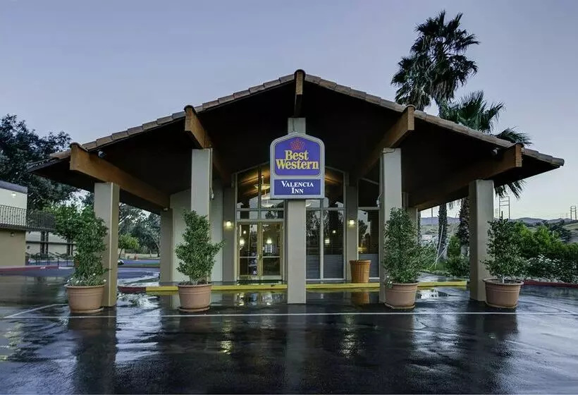 בית מלון כפרי Best Western Valencia Inn