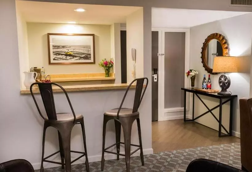 فندق Chaminade Resort & Spa