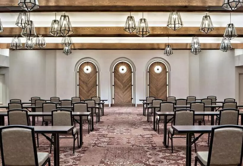 فندق Chaminade Resort & Spa