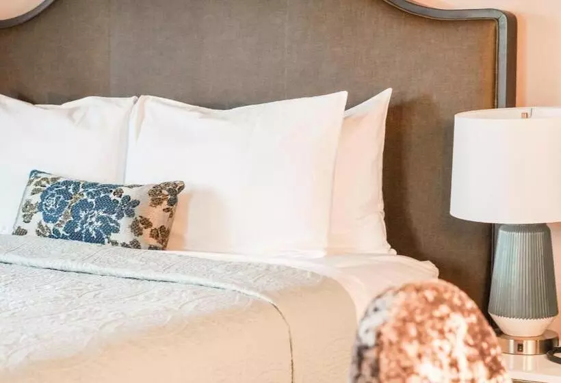 Columbia Gorge Hotel & Spa