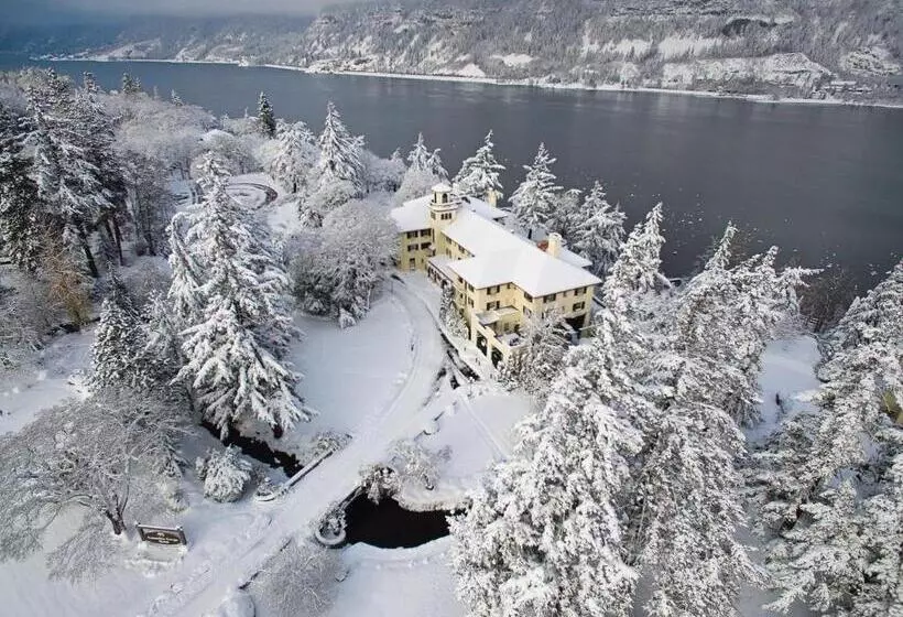 Columbia Gorge Hotel & Spa